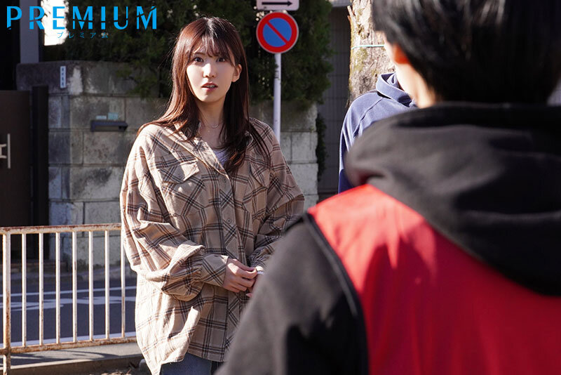 【2025年最新】息子のサッカーコーチが人妻のワタシを本格寝取られ!山岸あや花主演の衝撃不倫ドラマを徹底レビュー - 画像2